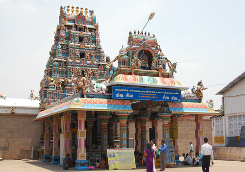 கரூரில் சுயம்பு மூர்த்தியாக அருள்பாலிக்கும் கல்யாண பசுபதீஸ்வரர்...